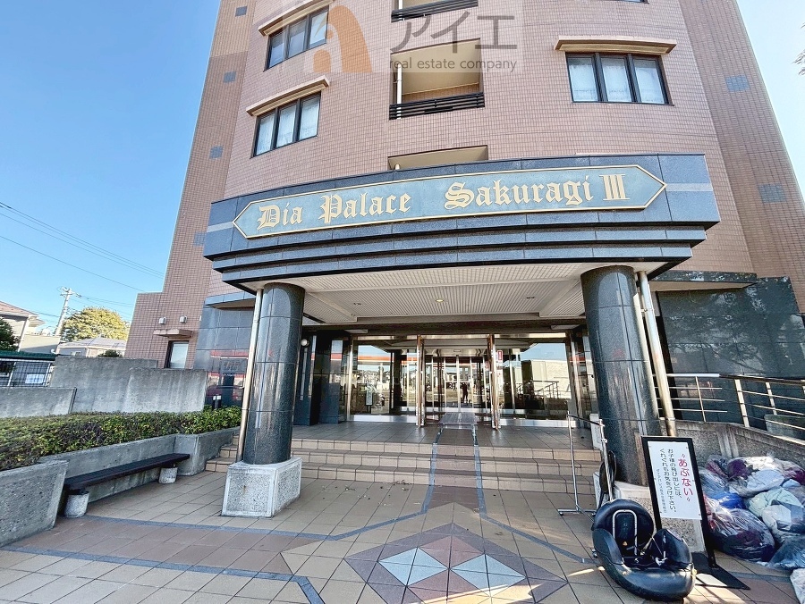 共用部の清掃・修理は管理員が実施