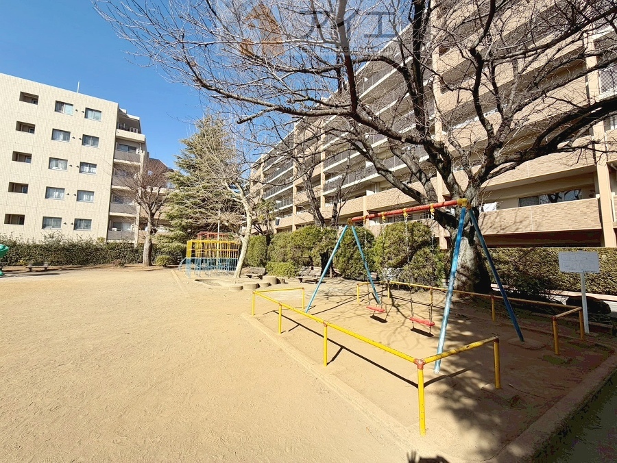 公園が近く、子育て家族に嬉しい緑豊かな環境です