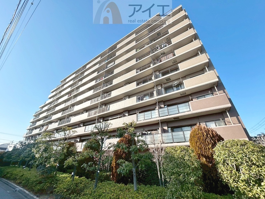 清掃や修理だけでなく、不審者への声掛けも。管理員の活動は防犯にも有効