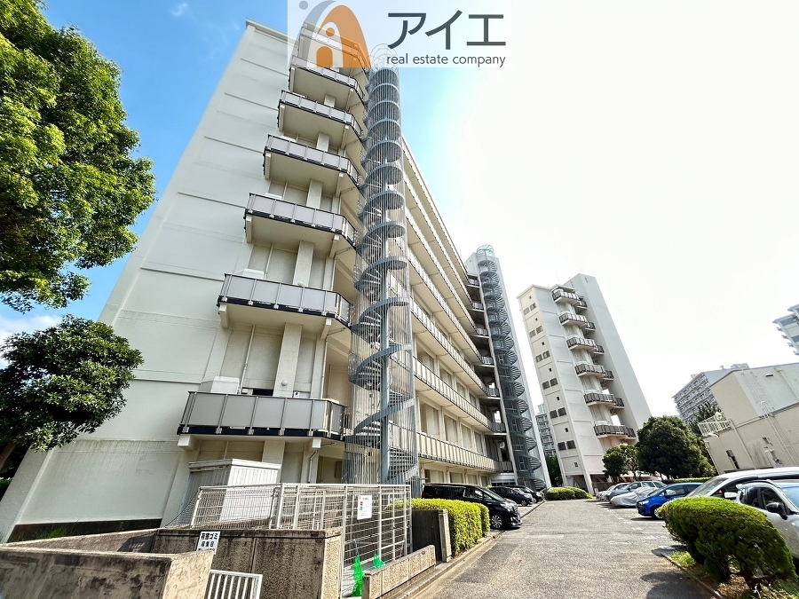 検見川浜駅徒歩5分の近さ。通勤通学に便利+駅周辺の生活施設も利用しやすい