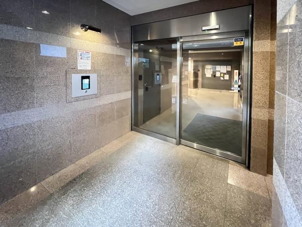 安心のオートロック付。