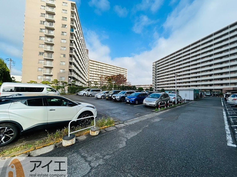 駐車場があるため車通勤の方にも安心なマンションです