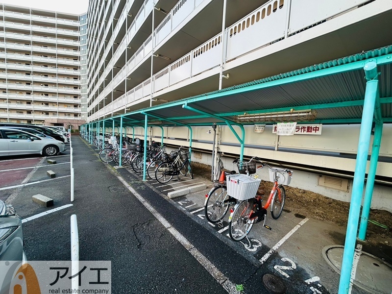 セキュリティ面にも配慮した駐輪場がございます