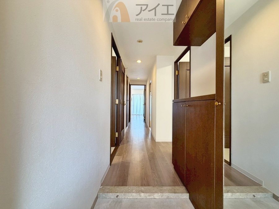 玄関がいつも片づく大容量シューズボックス