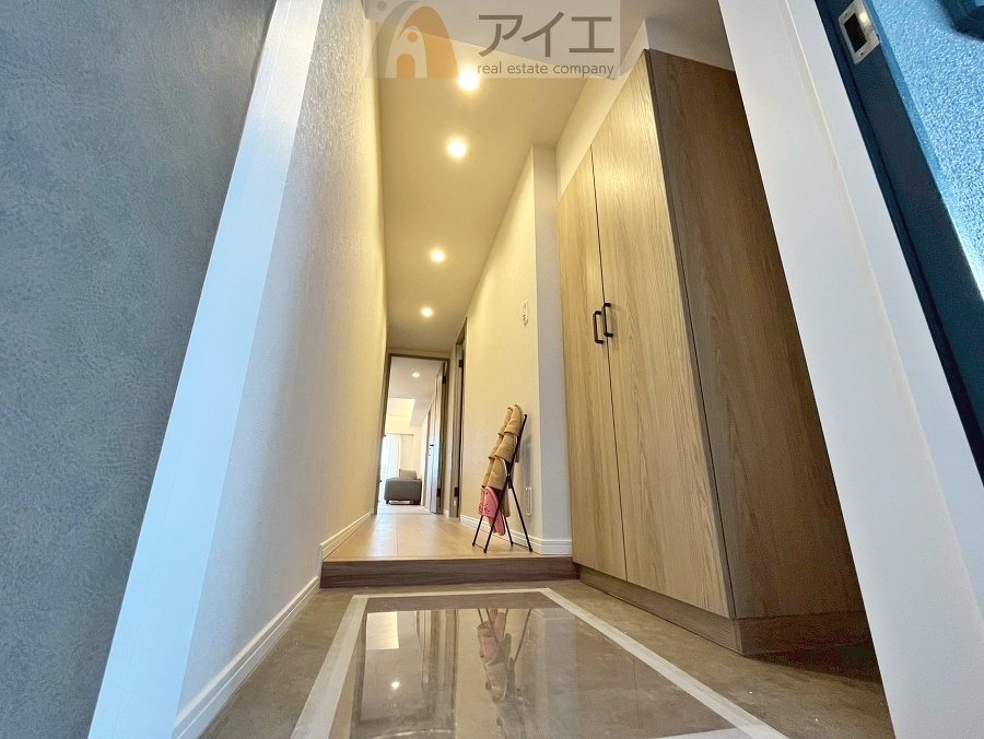 玄関がいつも片づく大容量シューズボックス