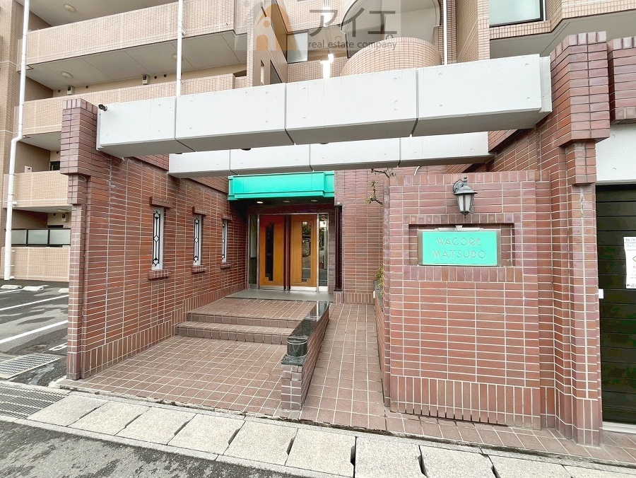 清掃や修理だけでなく、不審者への声掛けも。管理員の活動は防犯にも有効