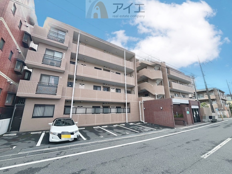 友人を呼びたくなるリノベーション済みのきれいな住まいです