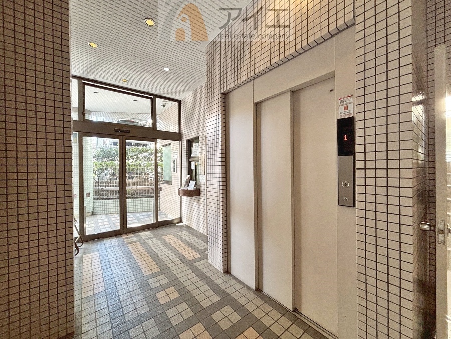 清掃も行き届いたエレベーターホール