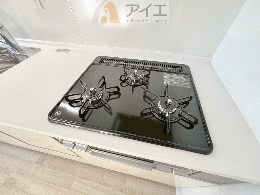 パンづくりやパーティ、大勢でお料理するのに大活躍3口コンロ