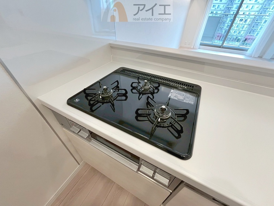 パンづくりやパーティ、大勢でお料理するのに大活躍3口コンロ