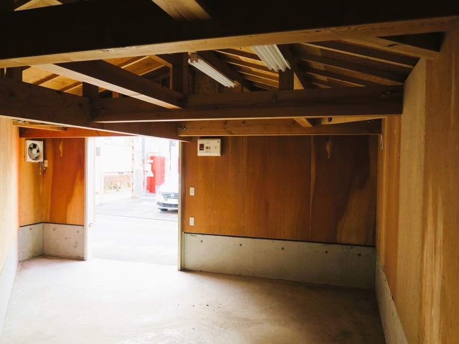 篠崎町1丁目　売倉庫