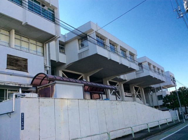 板橋区立志村第四中学校 490m 