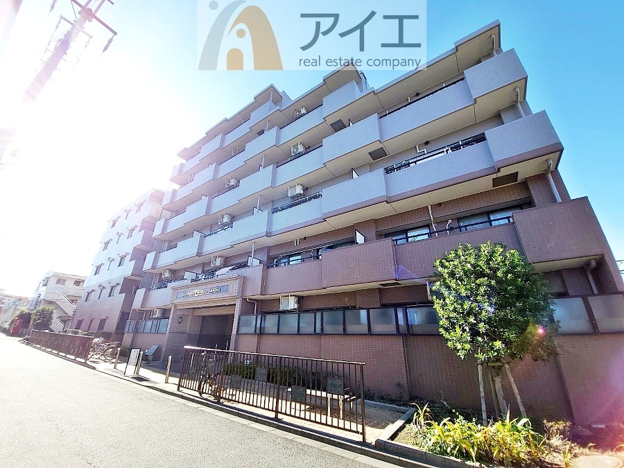 友人を呼びたくなるリノベーション済みのきれいな住まいです