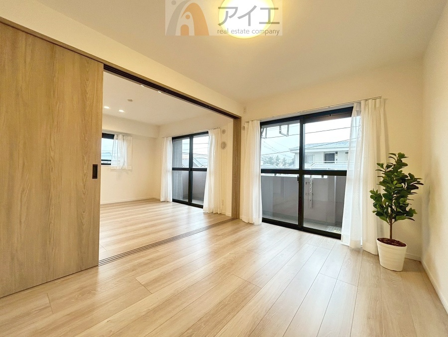 リビングとなじみやすい仕様でインテリア性が高い