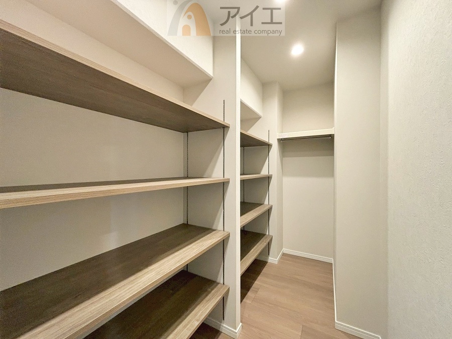 豊富な収納スペースですっきりとした暮らしを