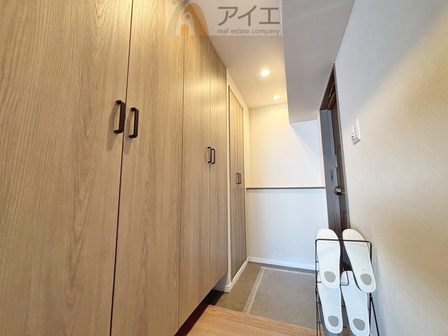 玄関がいつも片づく大容量シューズボックス