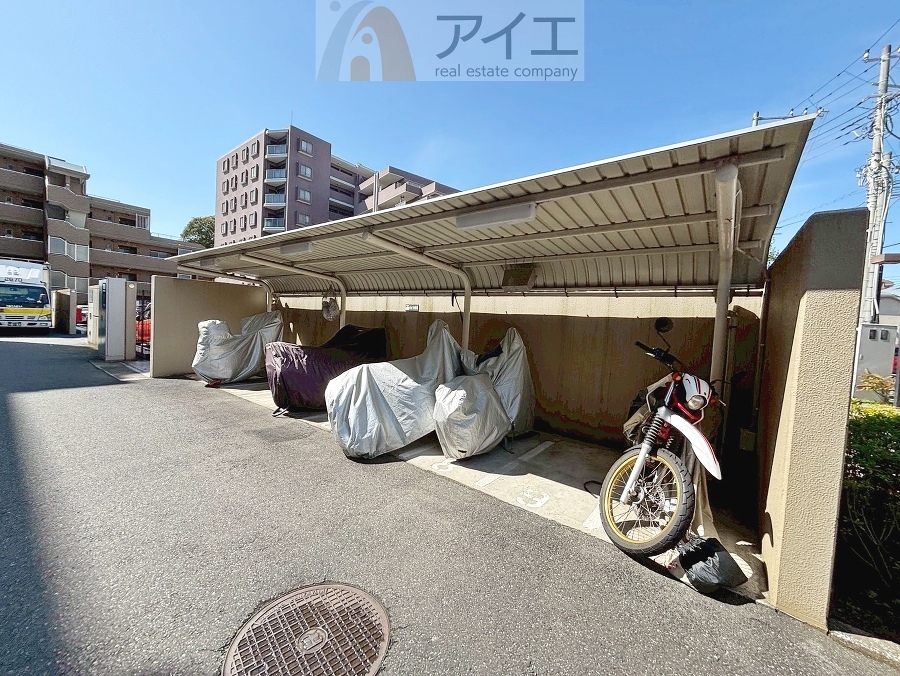 セキュリティ面にも配慮した駐輪場がございます