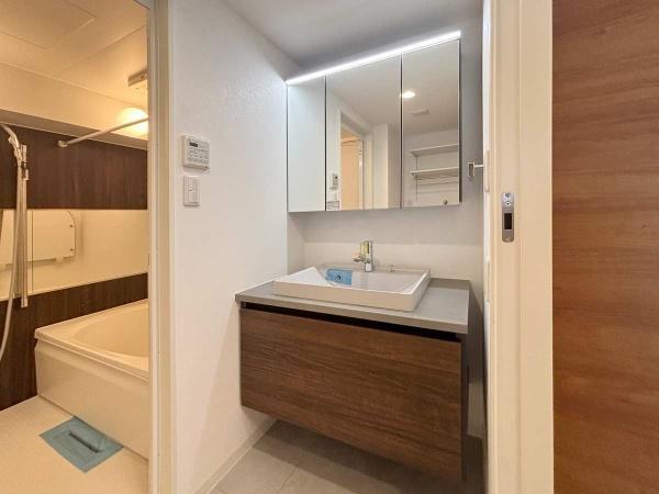 収納力のある洗面台