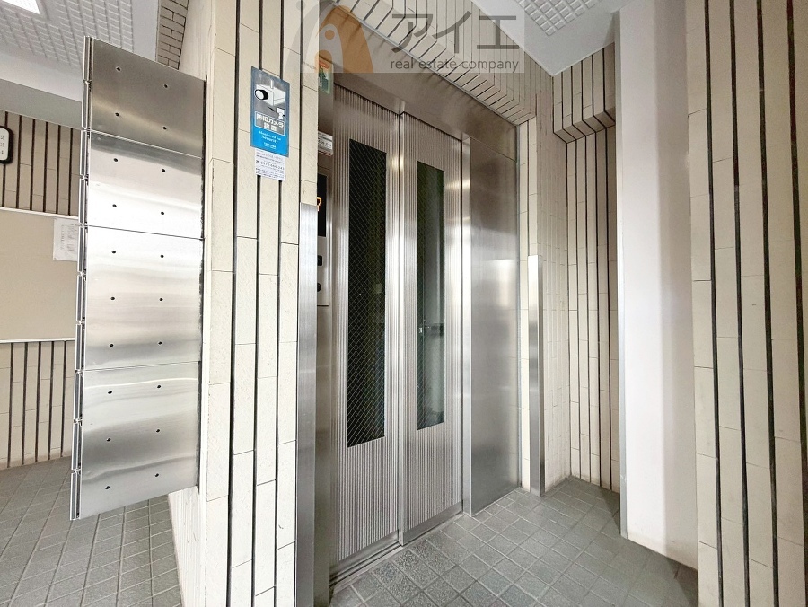 清掃も行き届いたエレベーターホール