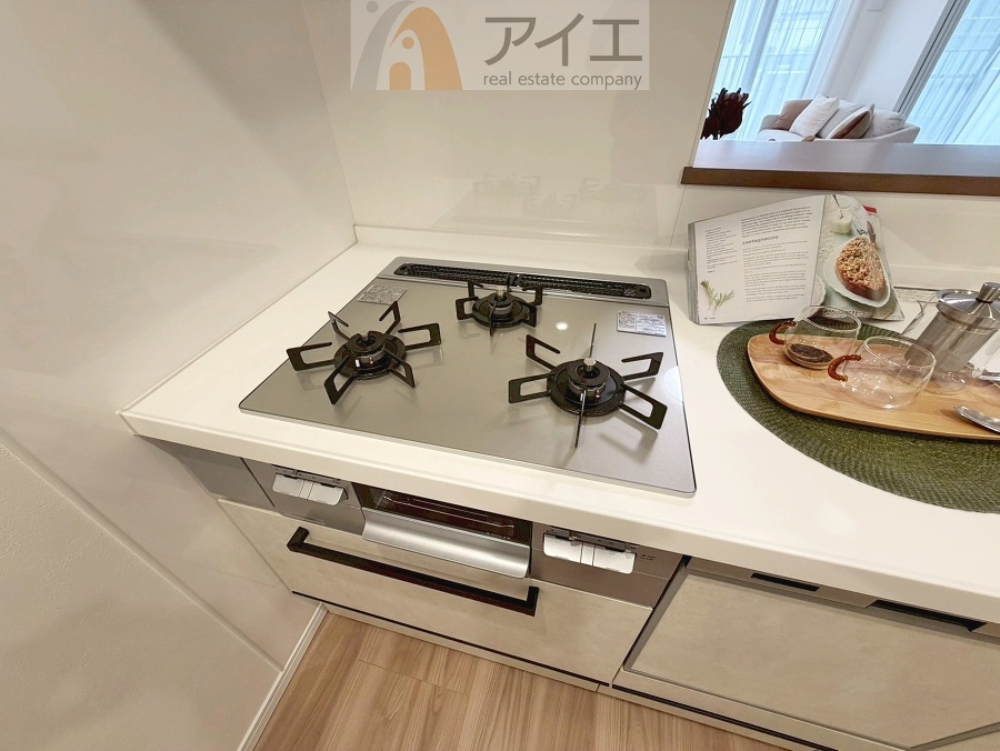 パンづくりやパーティ、大勢でお料理するのに大活躍3口コンロ