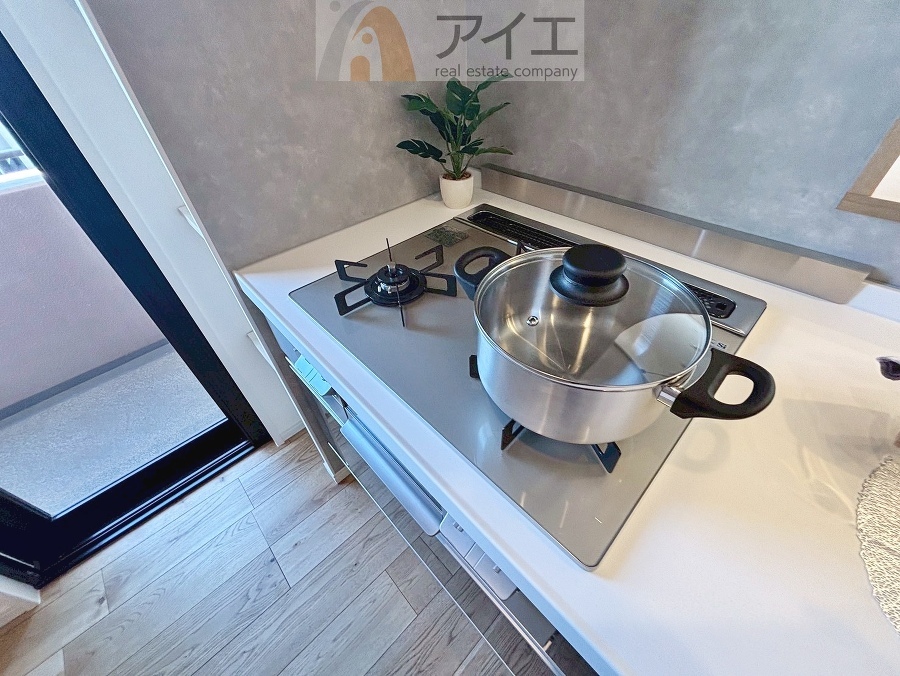 パンづくりやパーティ、大勢でお料理するのに大活躍3口コンロ