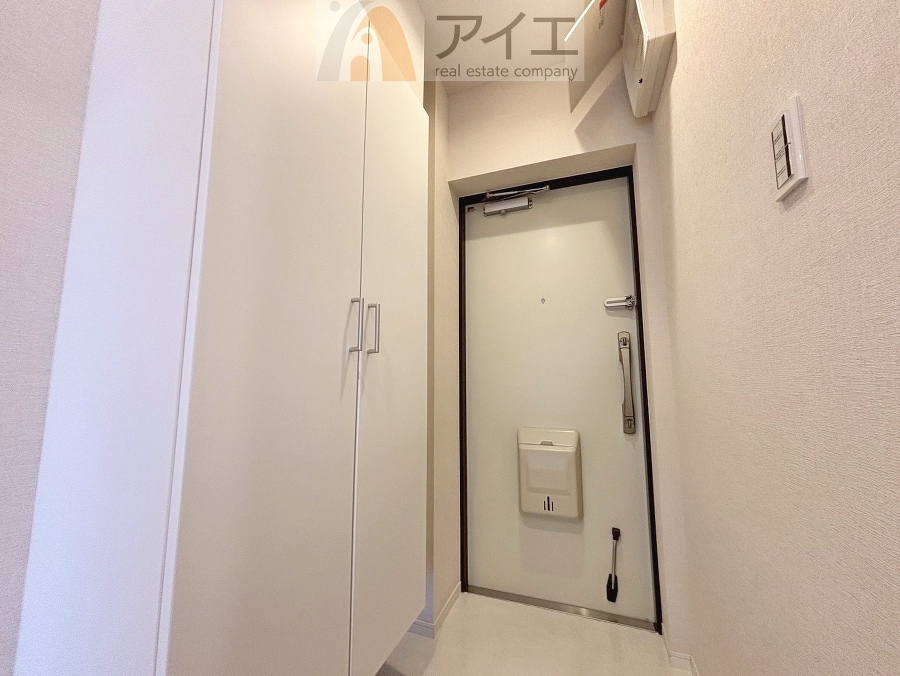 玄関がいつも片づく大容量シューズボックス