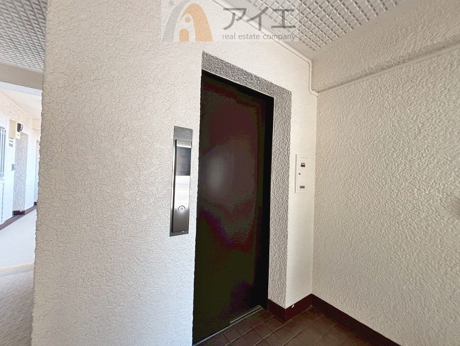 清掃も行き届いたエレベーターホール