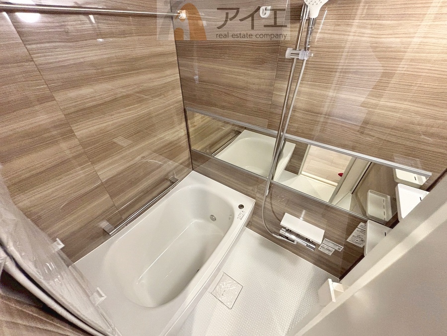 大人の半身浴や、小さなお子様との入浴にも便利な浴室