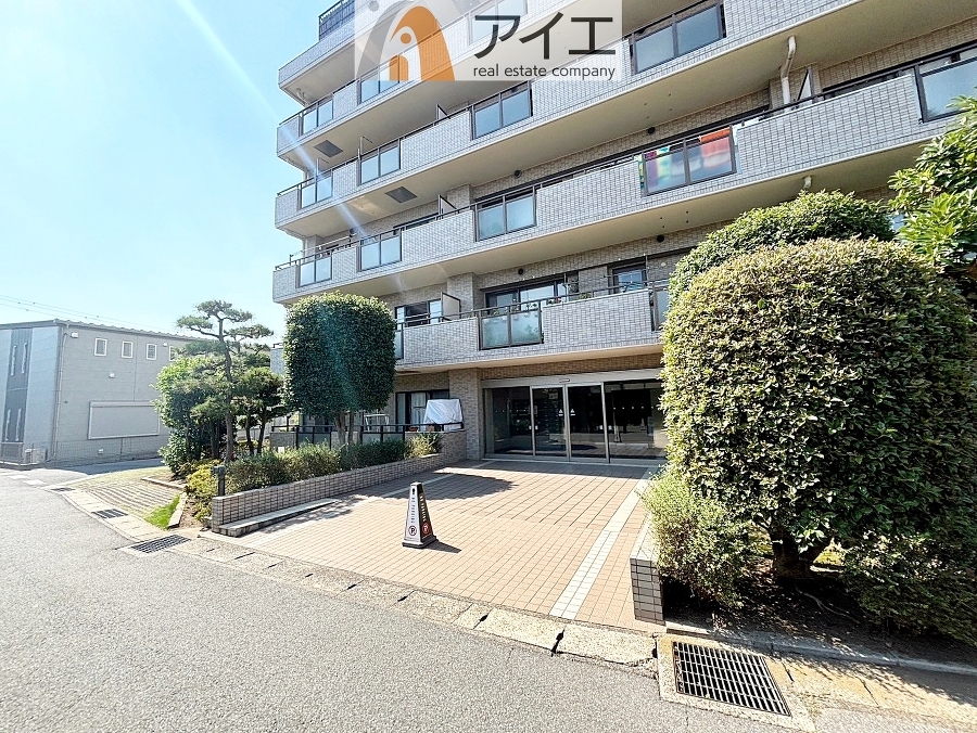 隣家や廊下からの生活音が気にならない角部屋です