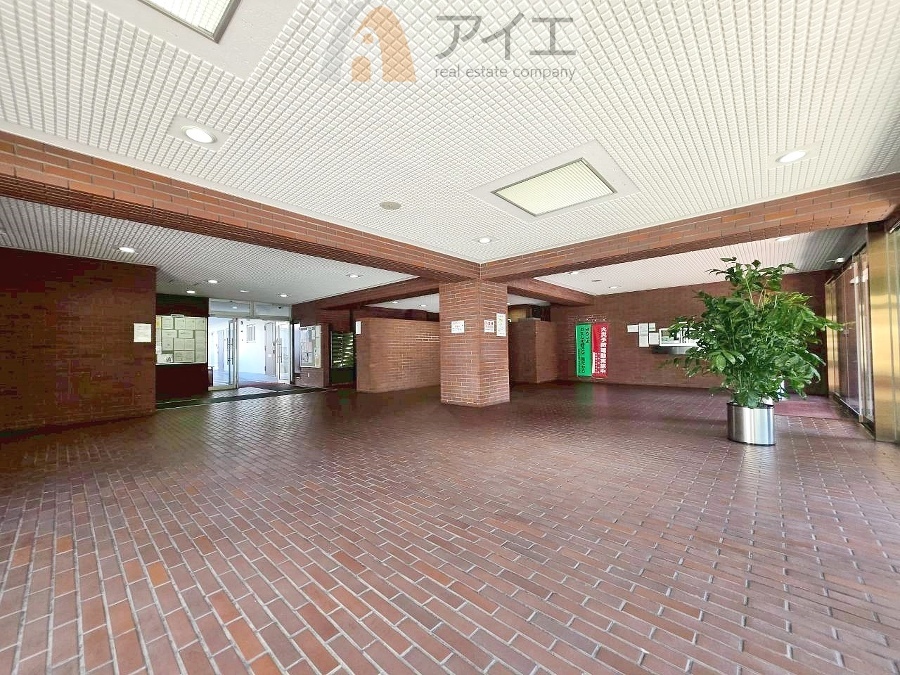 共用部の清掃・修理は管理員が実施