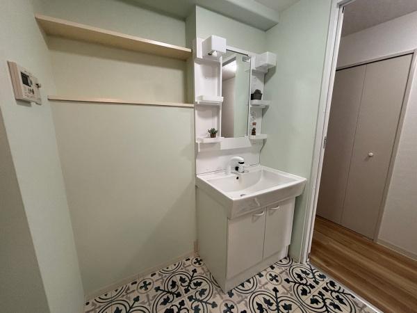 明るい洗面脱衣所