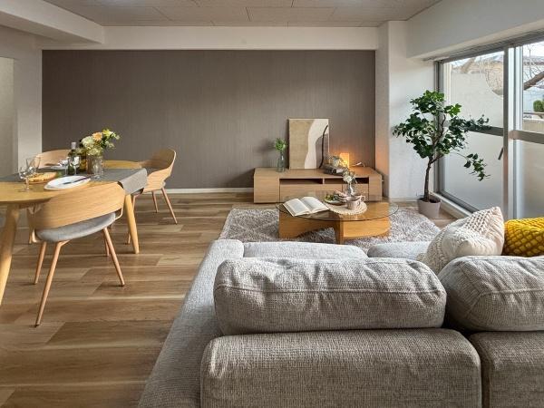 和室側から見たリビング