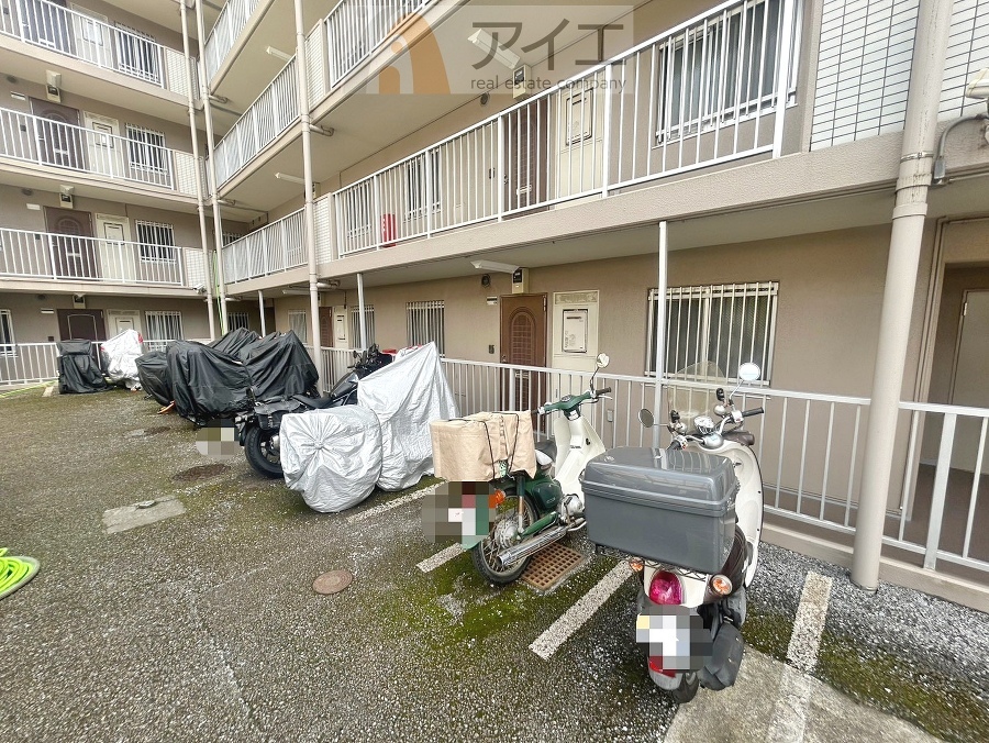 セキュリティ面にも配慮した駐輪場がございます