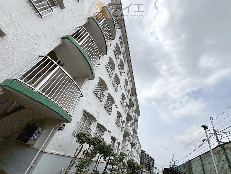 友人を呼びたくなるリノベーション済みのきれいな住まいです
