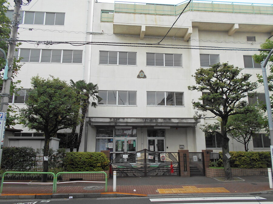 板橋区立中根橋小学校 250m 