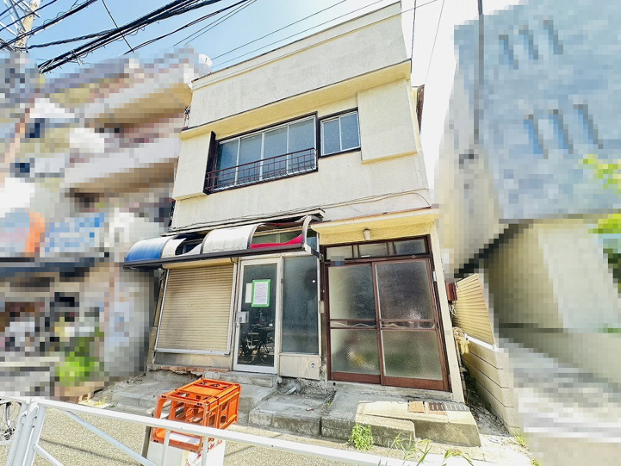   現況古屋あり。解体後更地渡し。