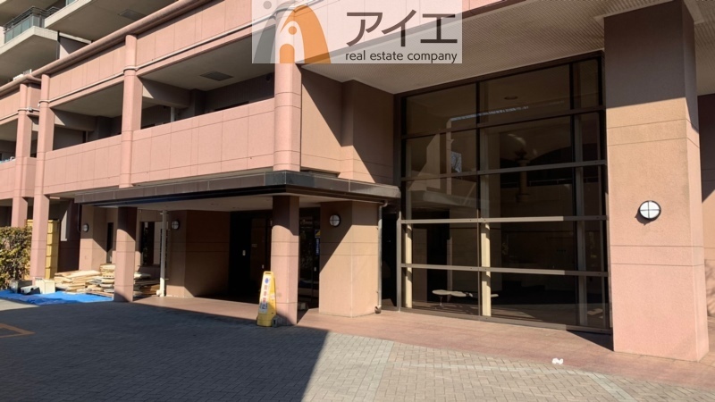 清掃や修理だけでなく、不審者への声掛けも。管理員の活動は防犯にも有効