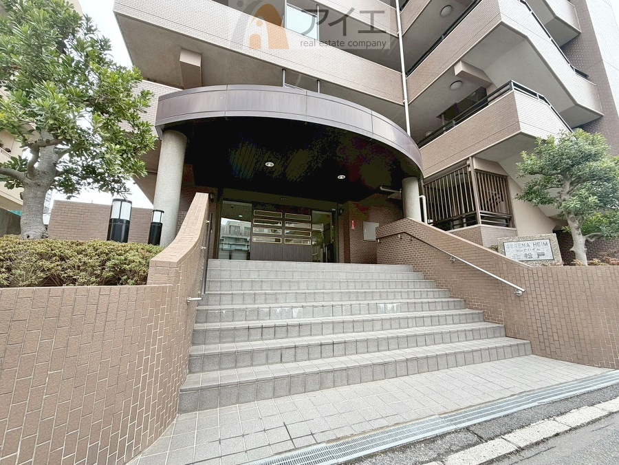 共用部の清掃・修理は管理員が実施