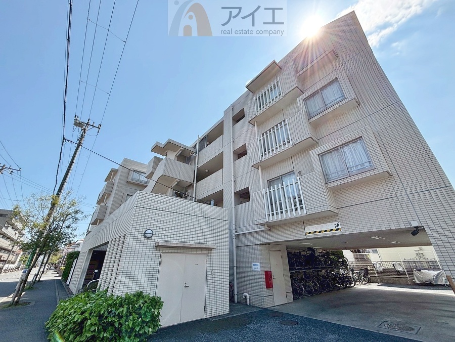 友人を呼びたくなるリノベーション済みのきれいな住まいです