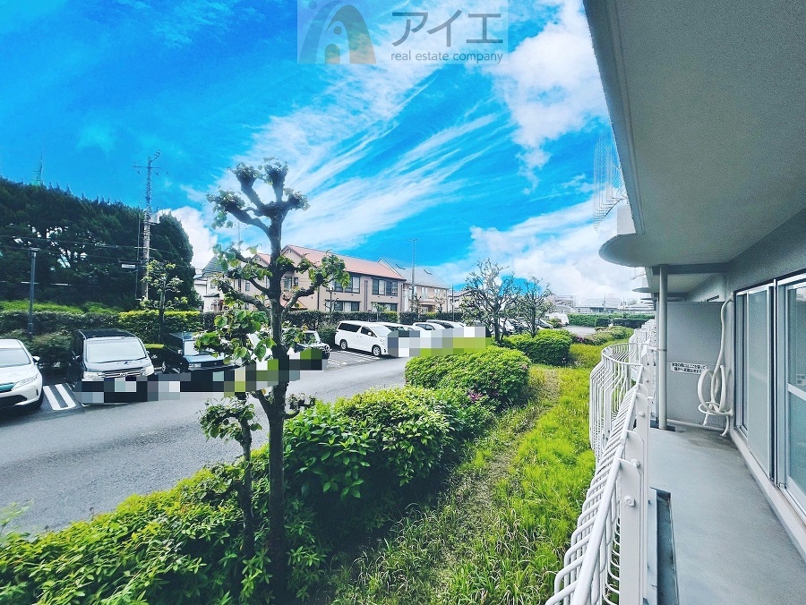 南面バルコニーで毎日のお洗濯も快適