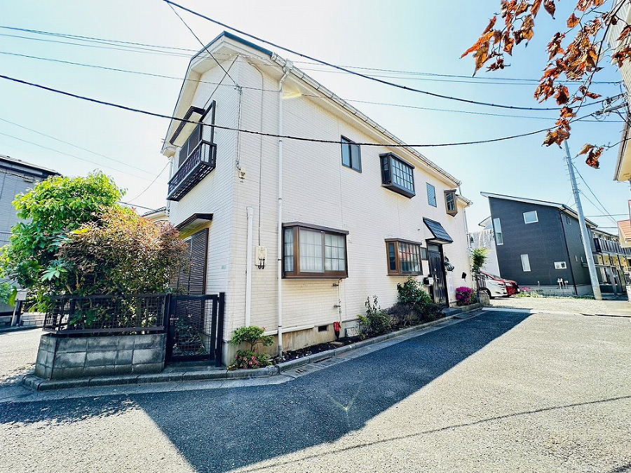   現況古屋あり。解体後着工。