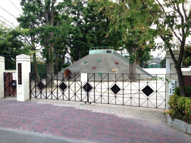 練馬区立石神井東小学校 750m 