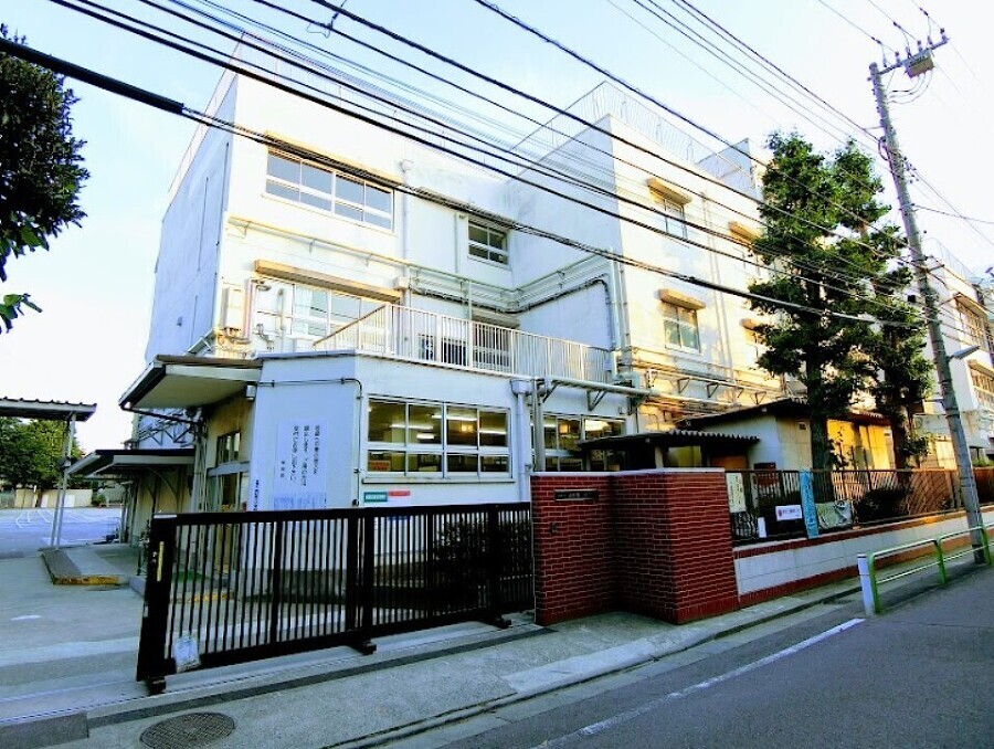 板橋区立志村第三小学校 670m 