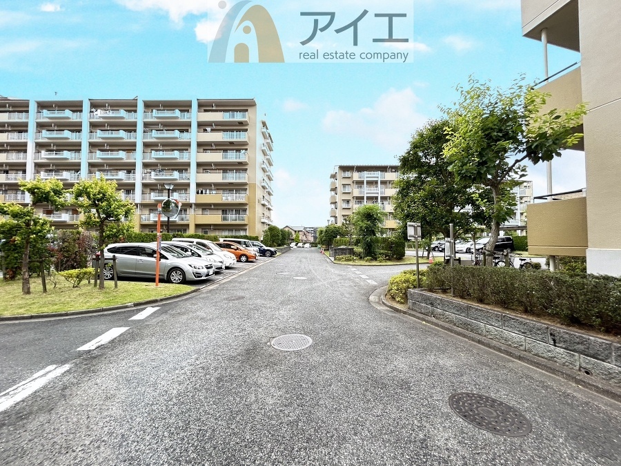 駐車場があるため車通勤の方にも安心なマンションです