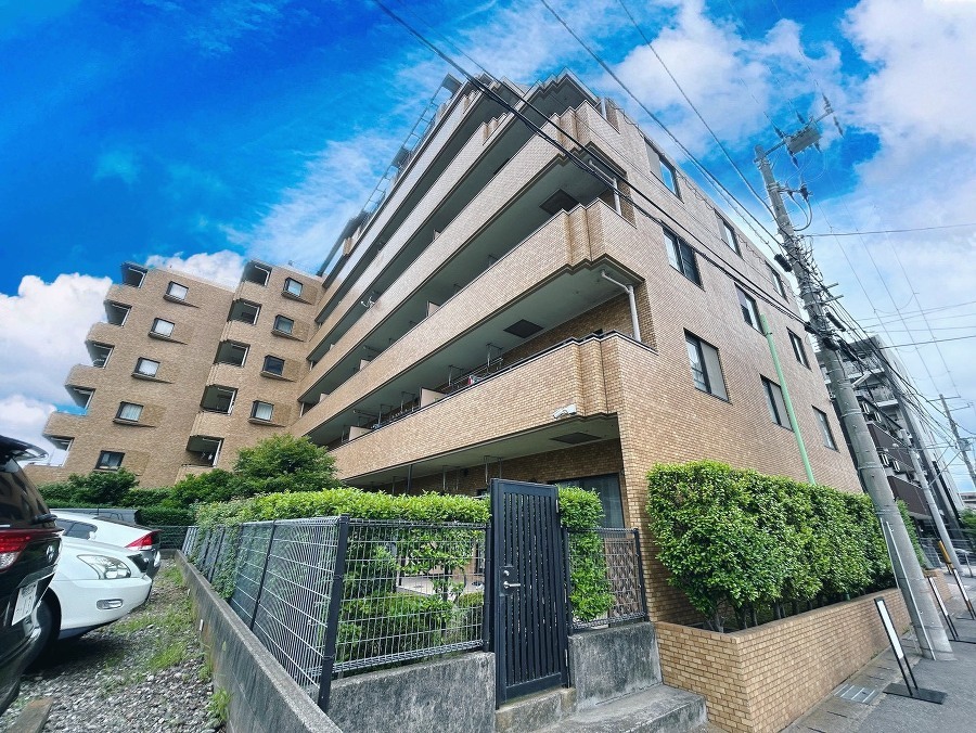 共用部の清掃・修理は管理員が実施