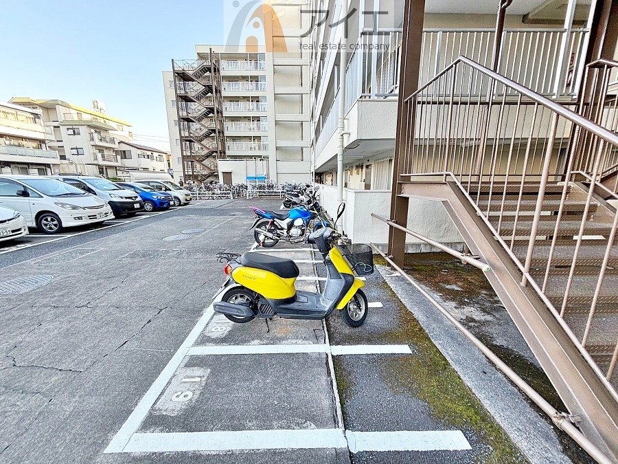 セキュリティ面にも配慮した駐輪場がございます