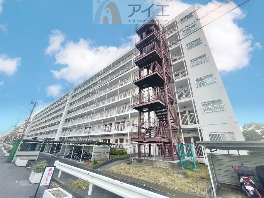 友人を呼びたくなるリノベーション済みのきれいな住まいです