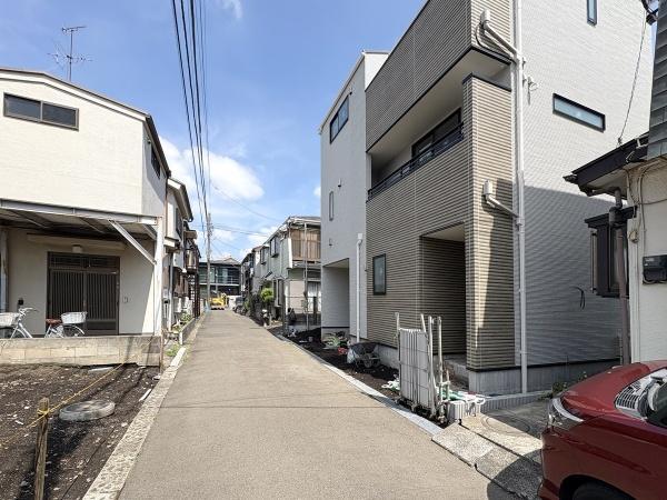 セカンドカーにも便利な駐車2台可。