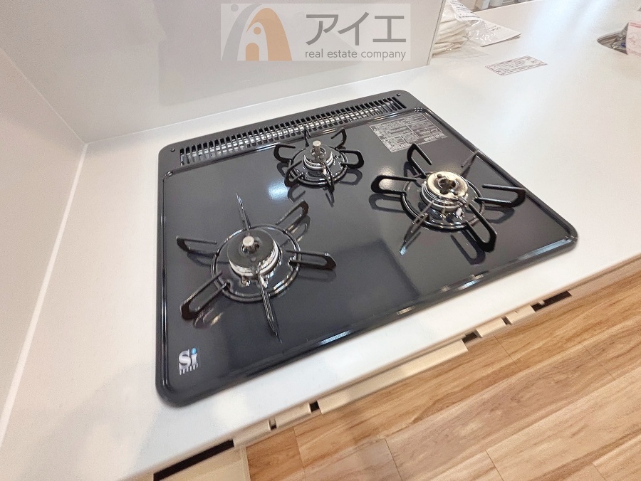 パンづくりやパーティ、大勢でお料理するのに大活躍3口コンロ