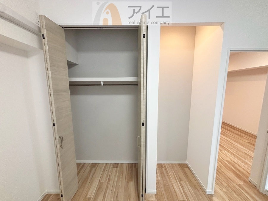 お子様の荷物も片付く、全居室収納スペース